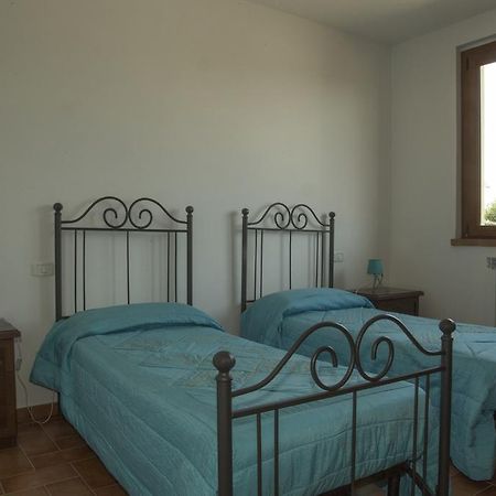 Agriturismo Sant'Orsola فولّونيكا الغرفة الصورة