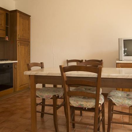 Agriturismo Sant'Orsola فولّونيكا الغرفة الصورة