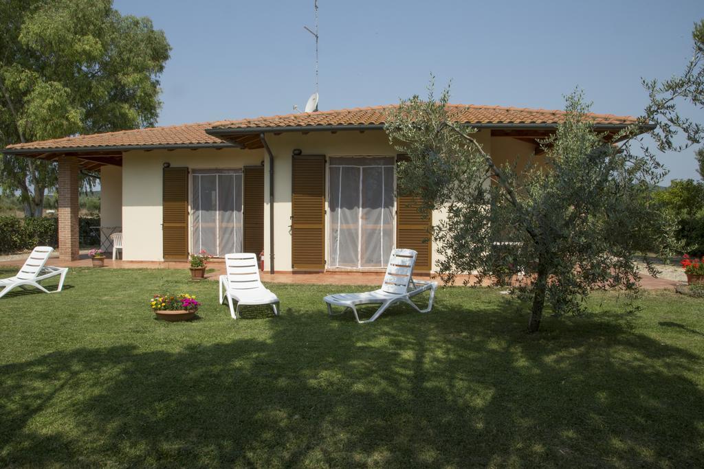 Agriturismo Sant'Orsola فولّونيكا الغرفة الصورة