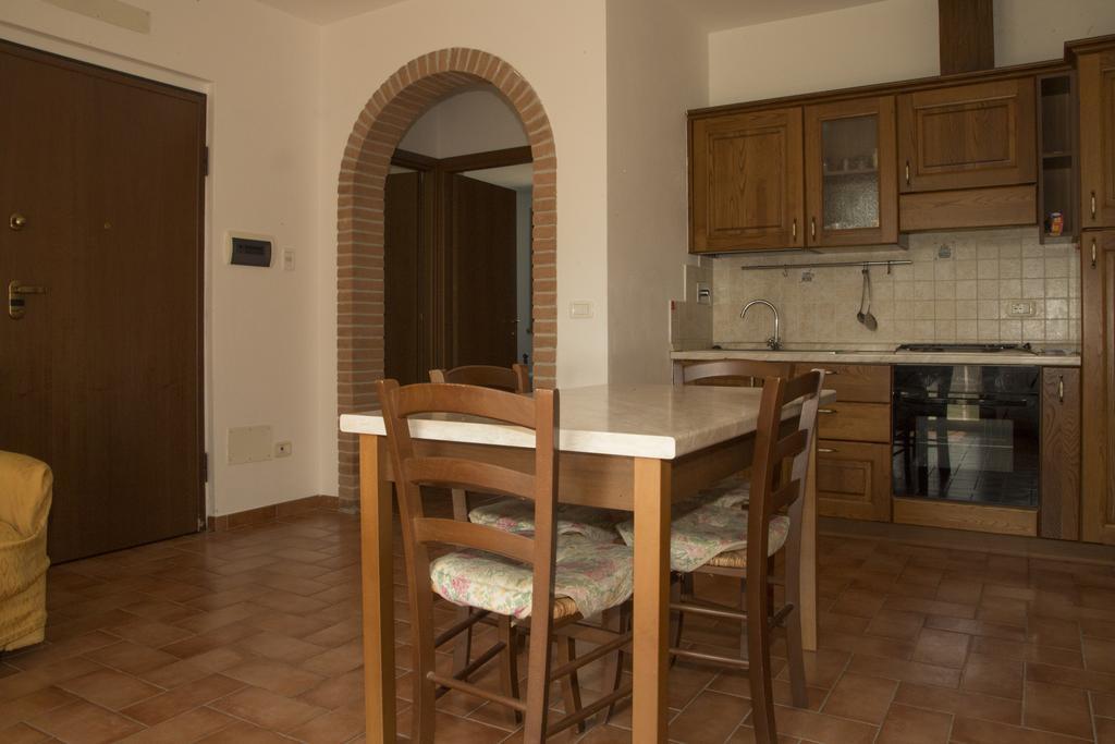 Agriturismo Sant'Orsola فولّونيكا الغرفة الصورة
